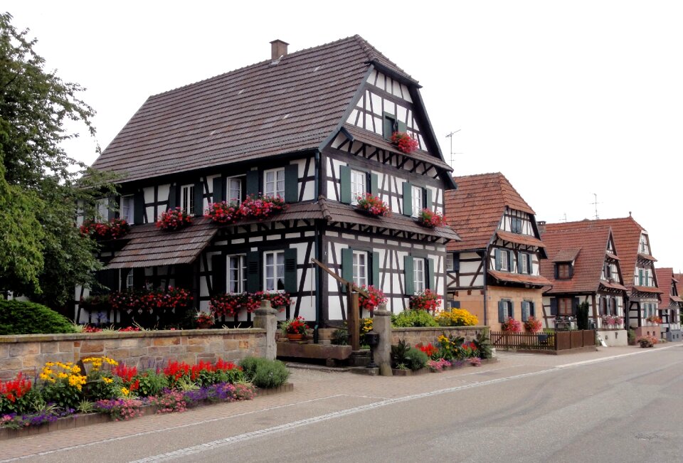 Timber framing road street