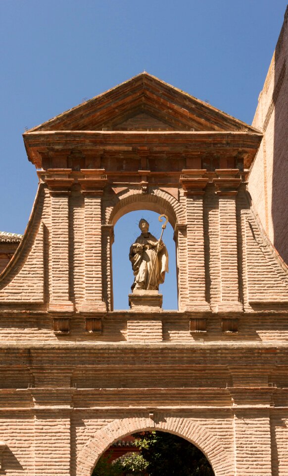 Statue granada spain