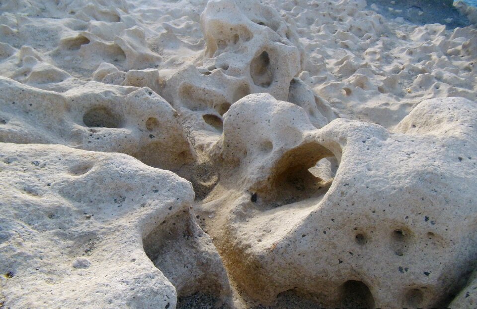 Structure coast ocean
