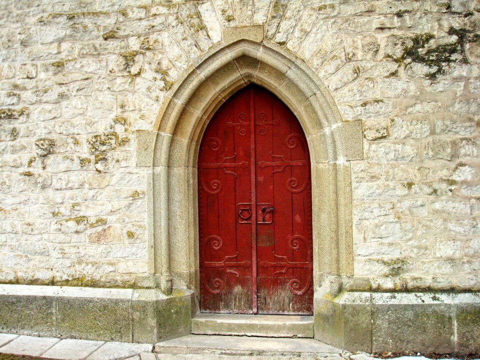 Portal door entrance