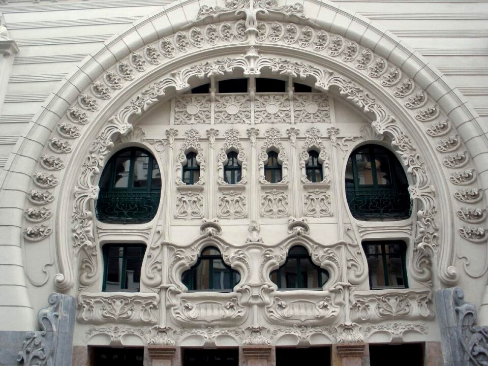 Facade relief decor