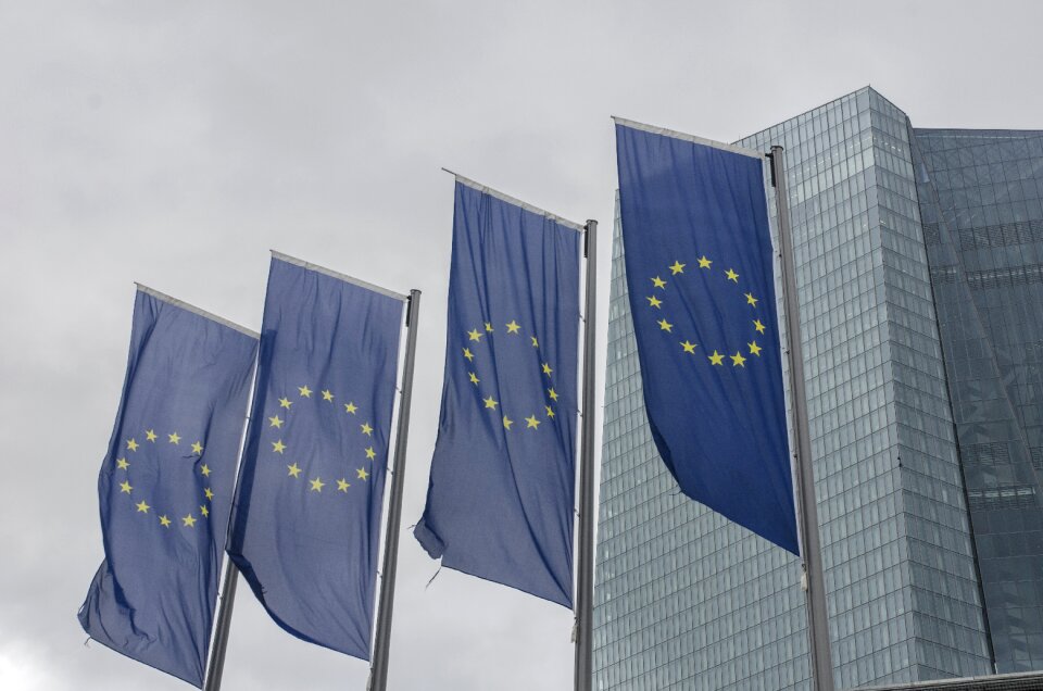 Eu flag frankfurt main european central bank