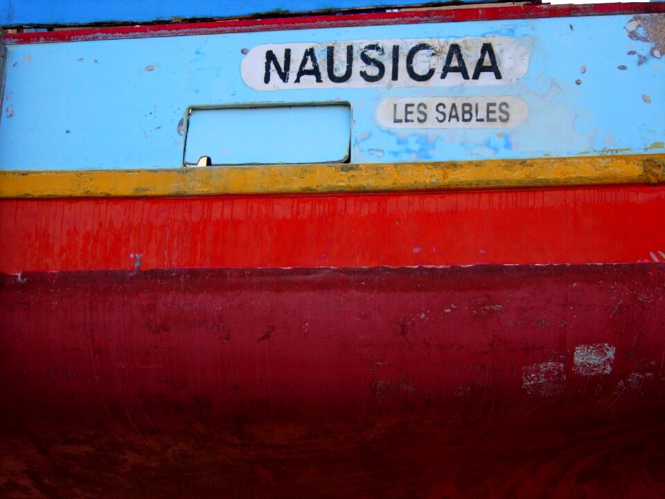 Trawler docks fishing