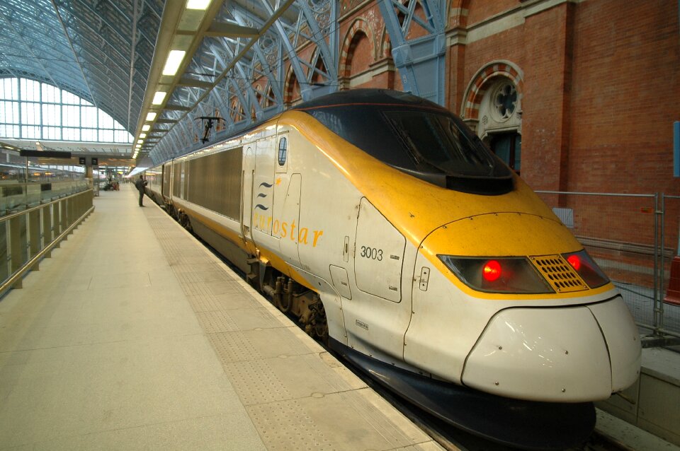 High-speed trains king's cross station train