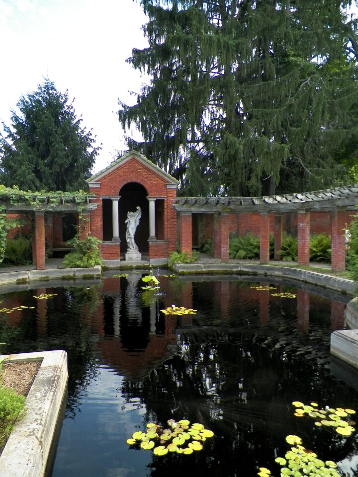 Hyde park historic estate