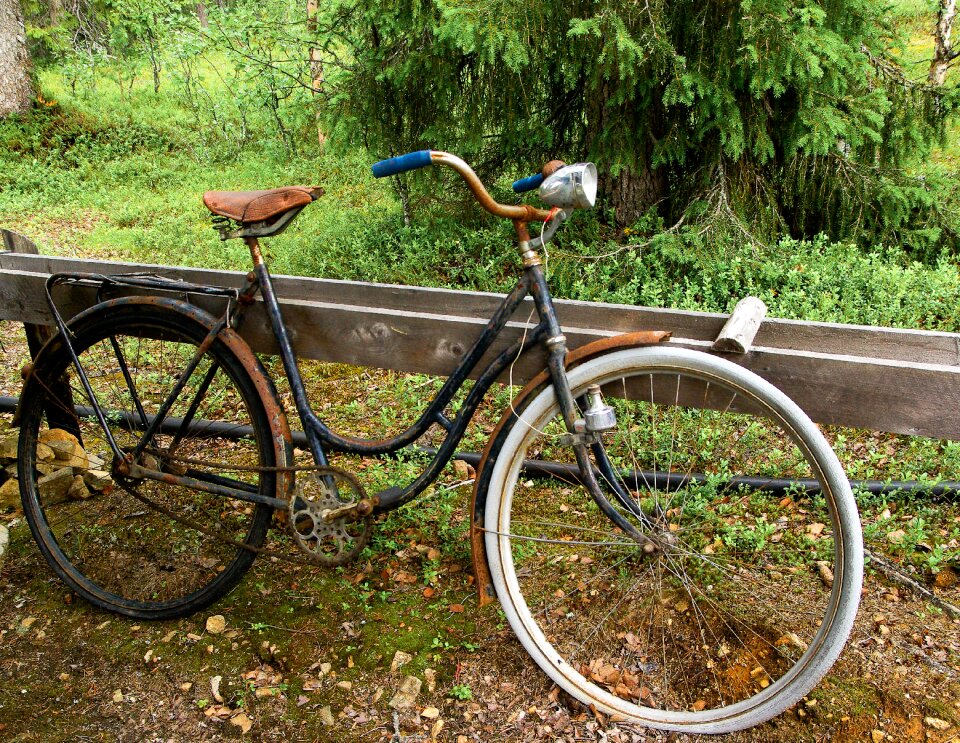 Bicycle pedals two wheels