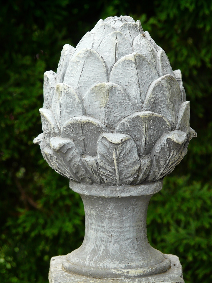 Ornament pine tap