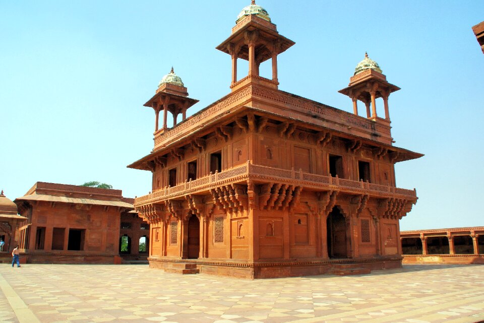 Palace architecture sculpture
