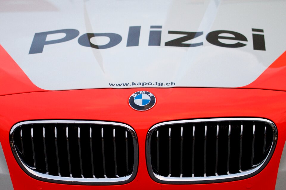 Police switzerland signal colour