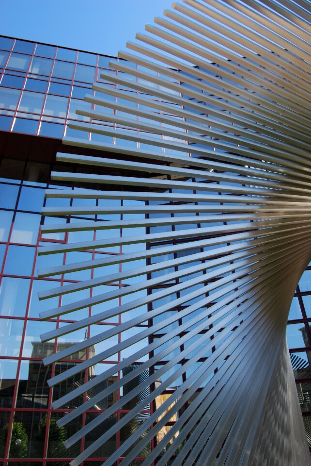 Architecture sculpture lines