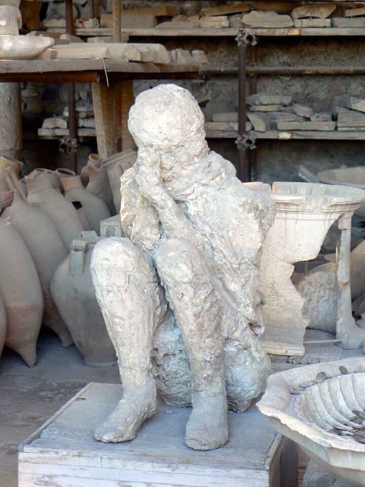 Emptying pompeii catastrophe