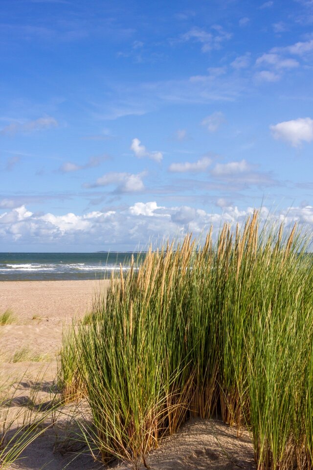 Sand water clouds