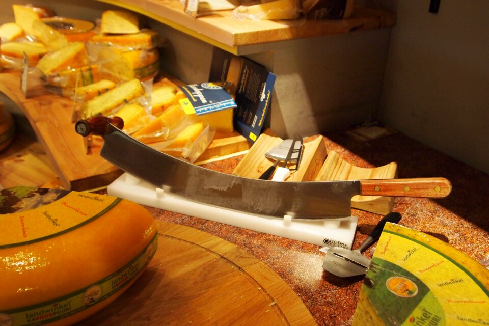 Cheese cutting shop netherlands