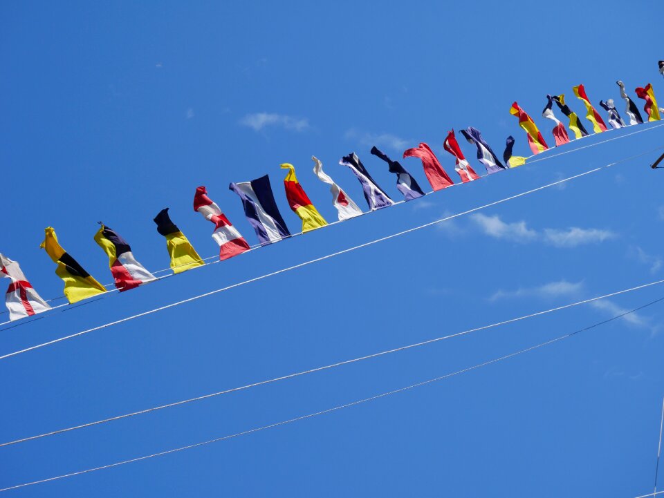 Waving flag sailing glory
