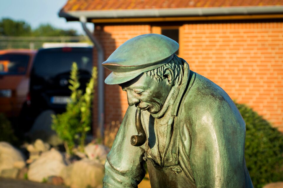 Maasholm statue port