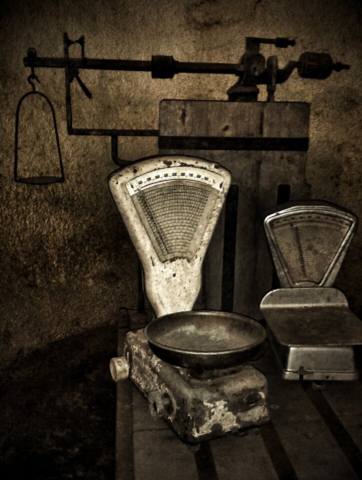 Scales old vintage