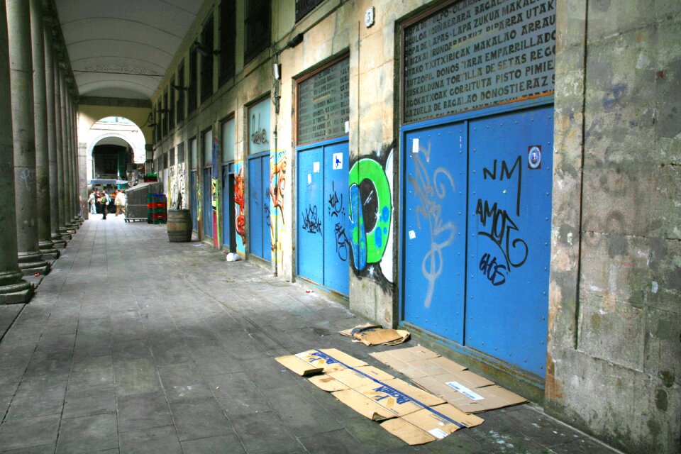 Corridor graffiti shadow