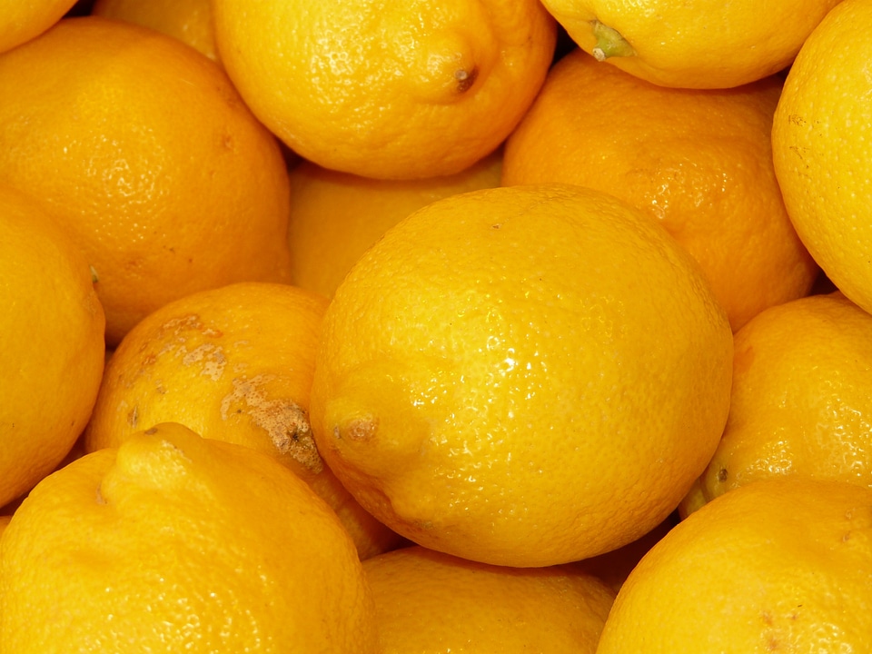Yellow fruit fruits