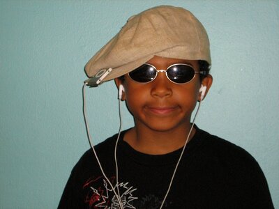 Ipod earphones boy