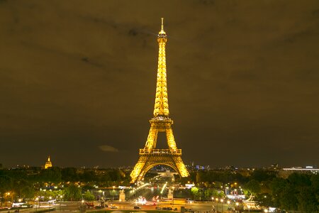 Paris effie hilton iron tower night view