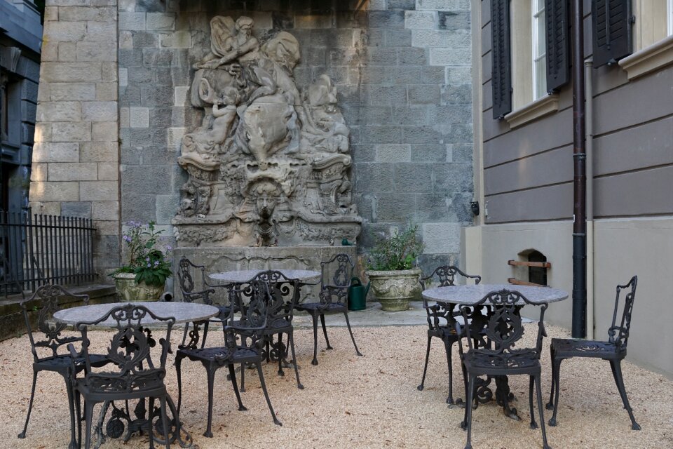 Hof chairs sculpture