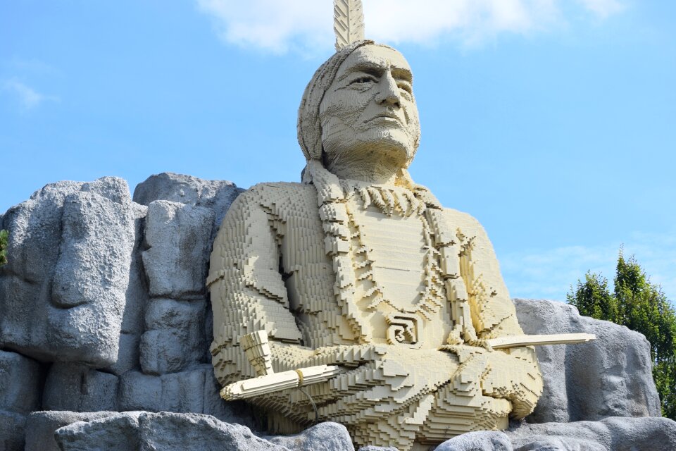 Denmark billund indianin sculpter