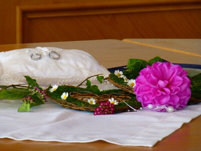 Flowers wedding rings before