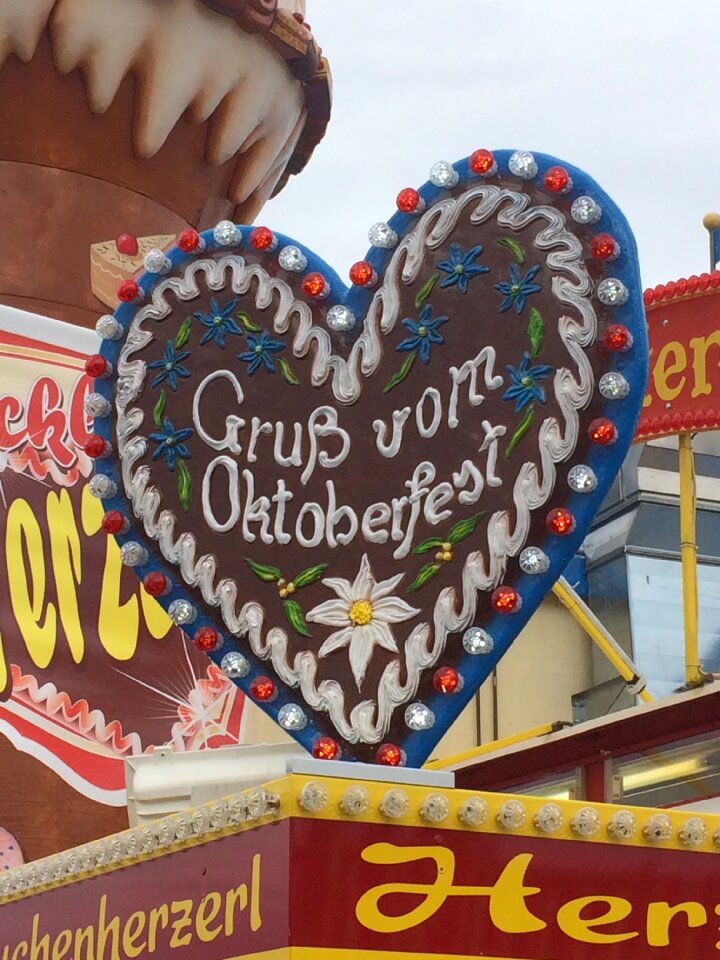Folk festival gingerbread heart sweet