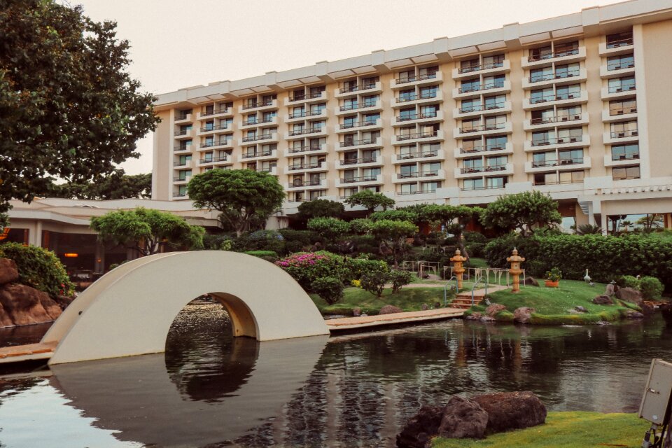 Travel luxury building