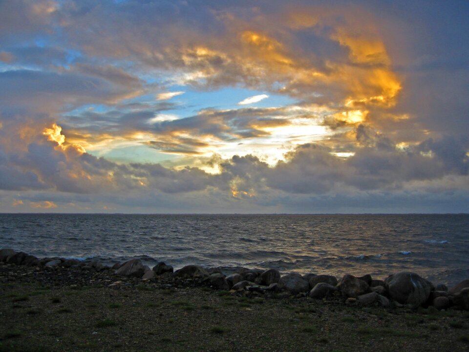 Mood water atmospheric
