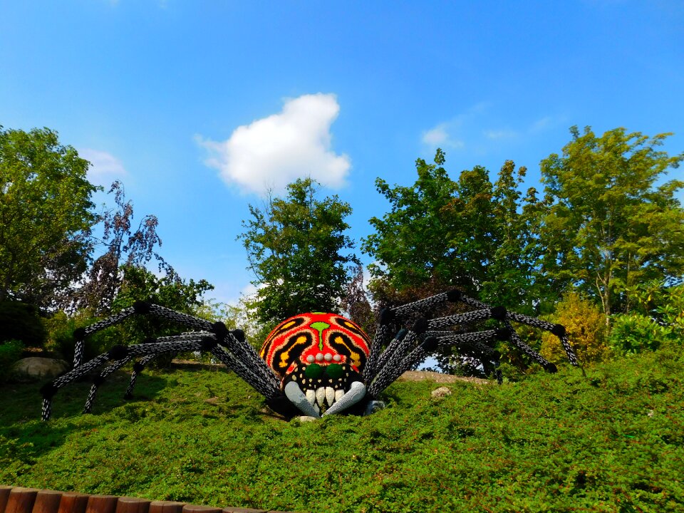 Lego spider amusement park