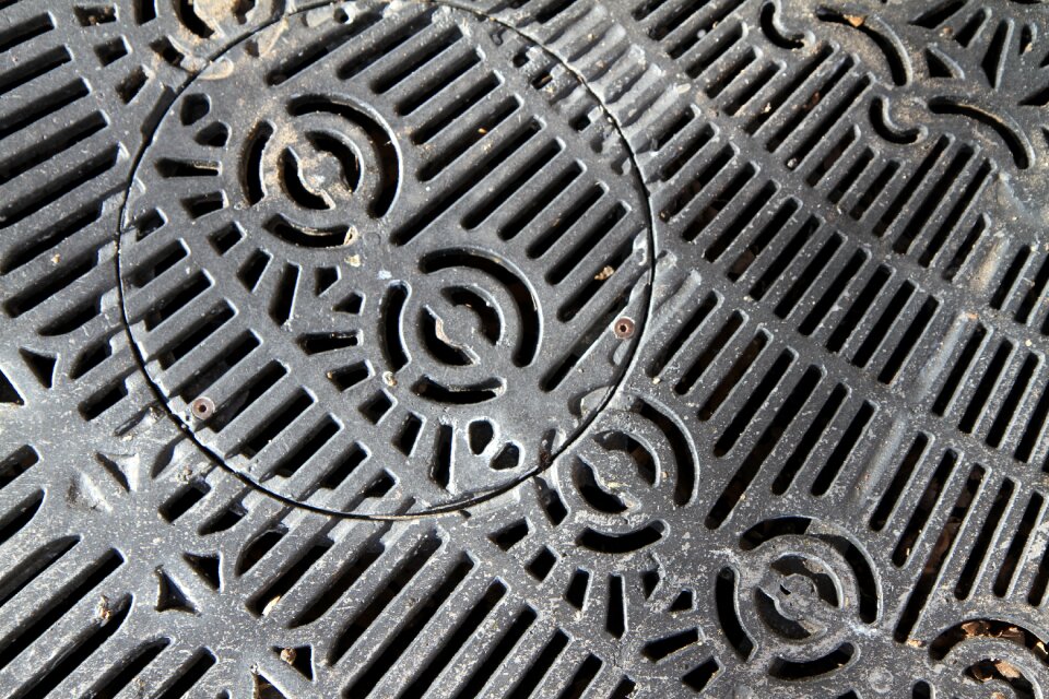White iron pavement