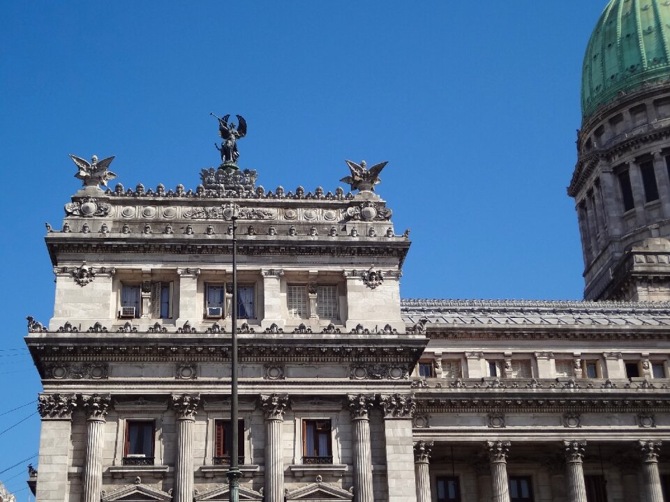 Buenos aires facade columns
