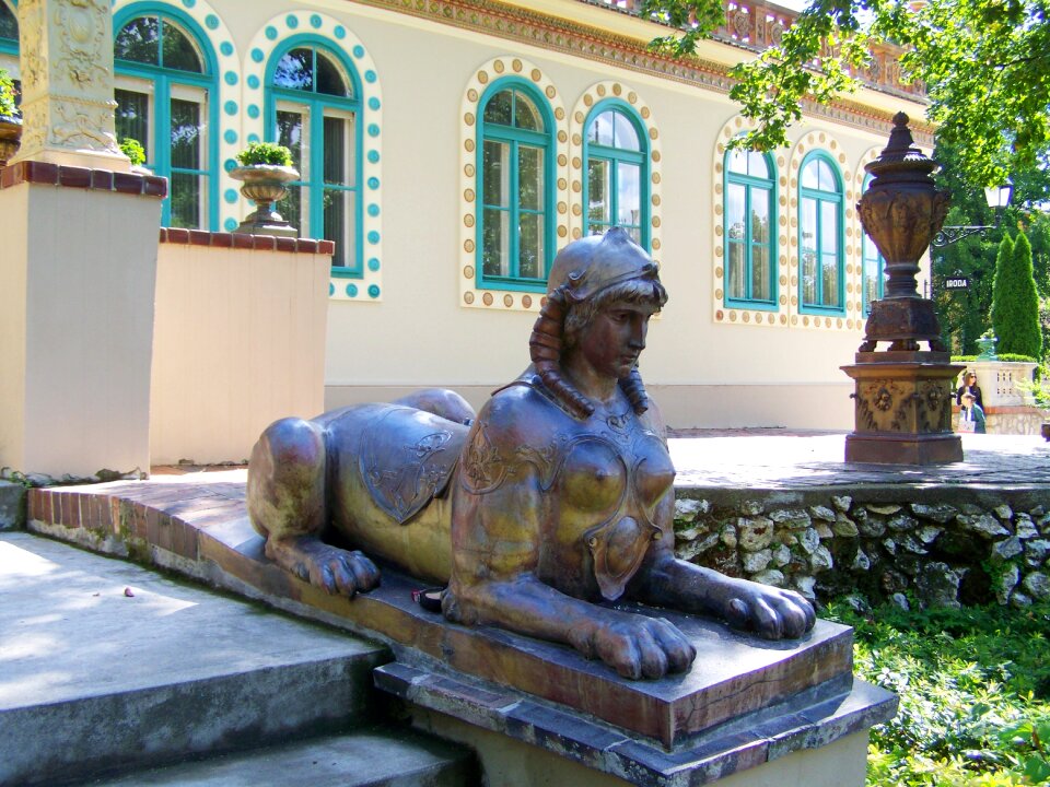 Statue zsolnay cultural quarter pecs