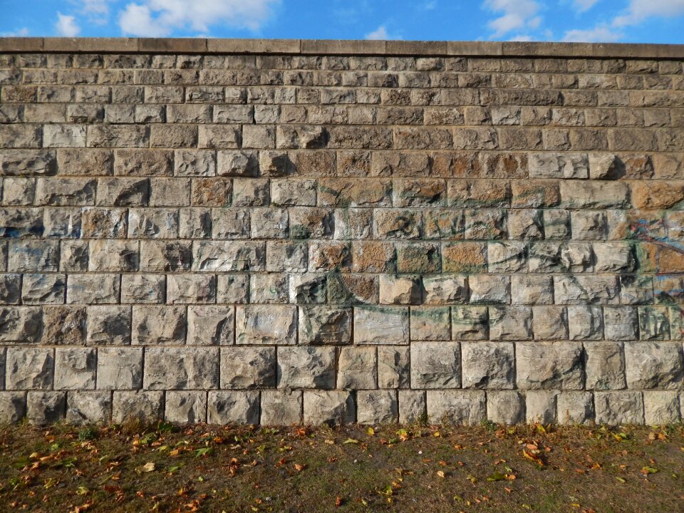Structure stone autumn