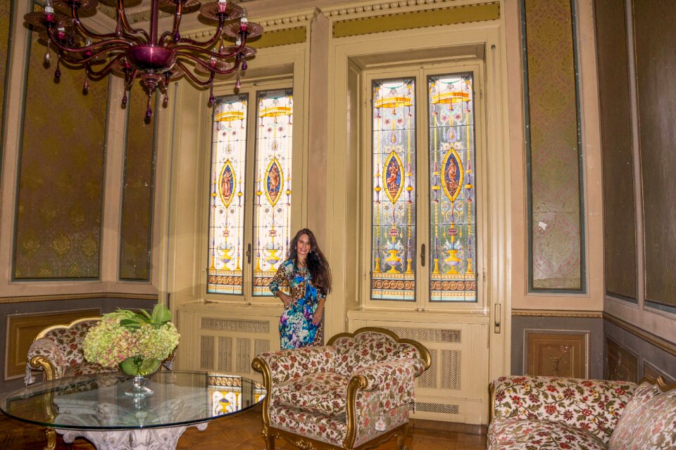 Female antiques fashion