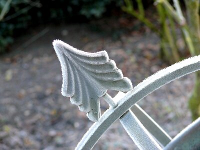 Frozen freezing metal
