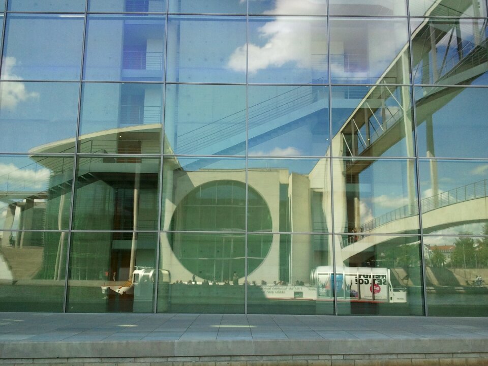 Berlin mirroring architecture