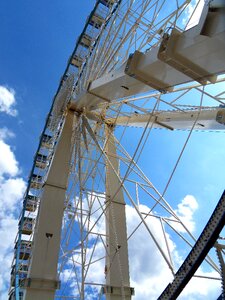 Park attraction manege photo