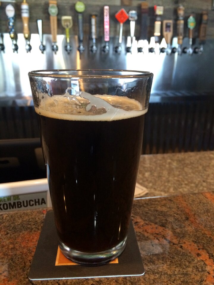 Pub pint dark beer