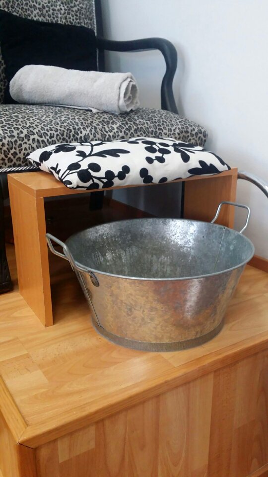 Massage barber shop crock