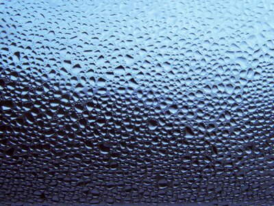Non raindrops glass photo
