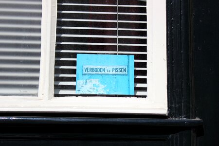 Urinating window piss