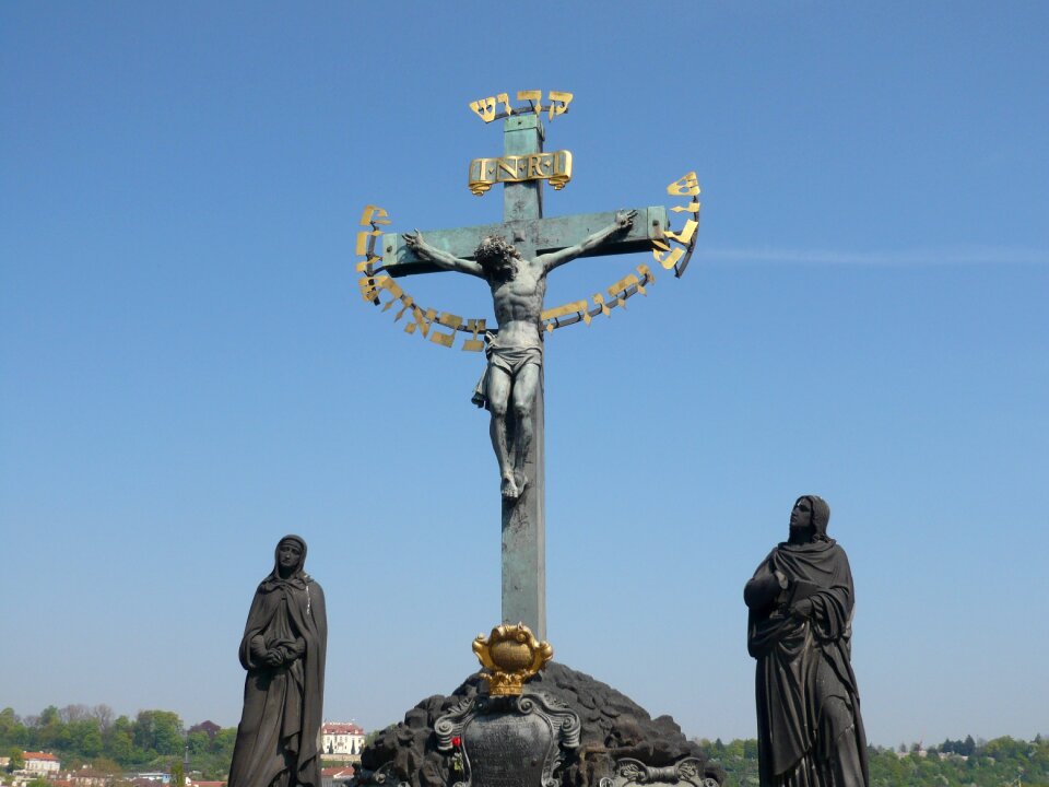 Prague cross bridge