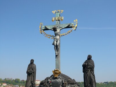 Prague cross bridge