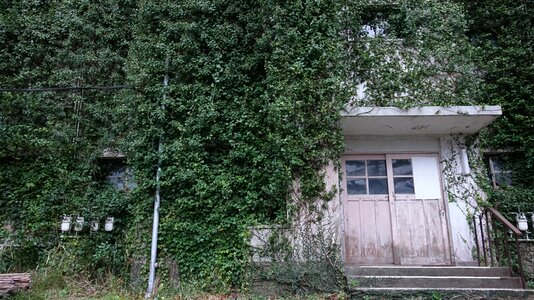 Building unattended ruins