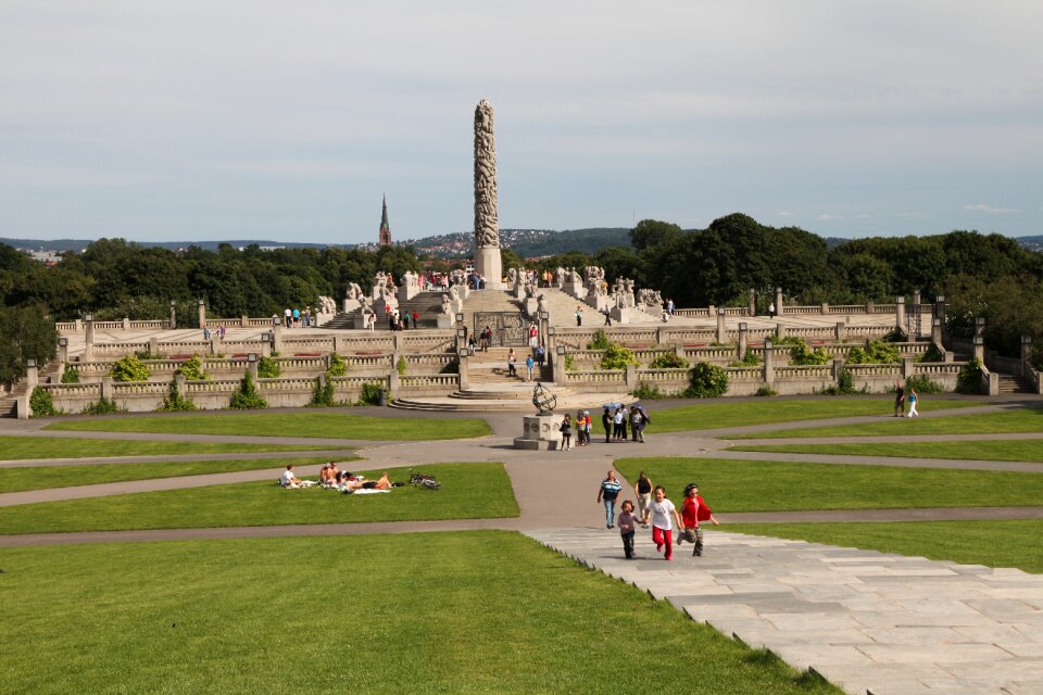 Monument parking stairs
