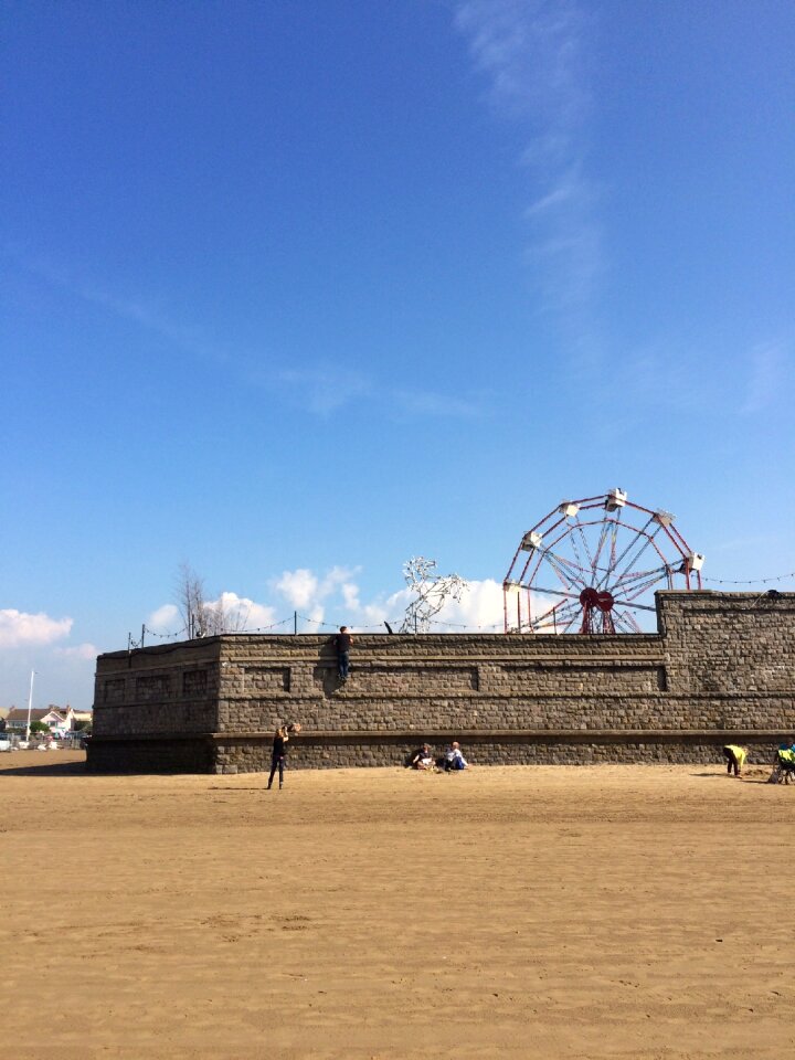 Street art exhibition dismaland