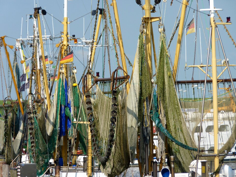 Port fishing nets cutter