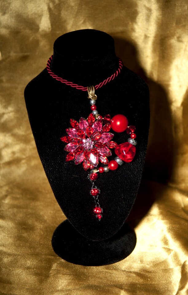 Himera pendant necklace